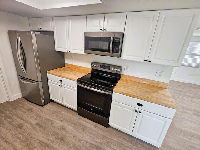 12218 SHADOW RIDGE BOULEVARD, Hudson, FL 34669