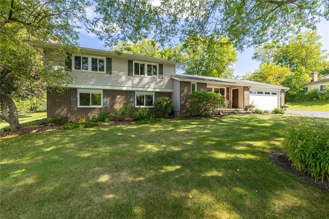 61 Barnfield Road, Henrietta, NY 14534