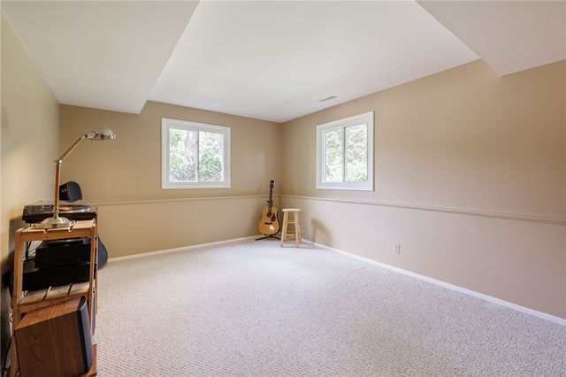 61 Barnfield Road, Henrietta, NY 14534