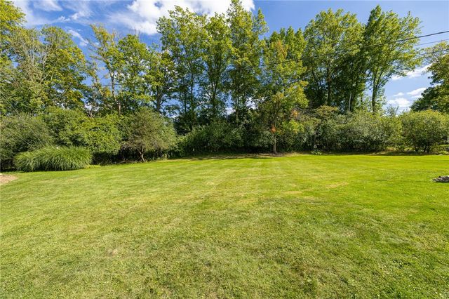 61 Barnfield Road, Henrietta, NY 14534