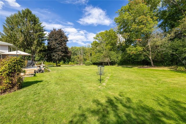 61 Barnfield Road, Henrietta, NY 14534