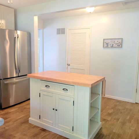 17115 Route 84 N, East Moline, IL 61244