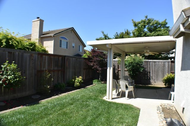 2572 Douglas Fir Dr, Lodi, CA 95242