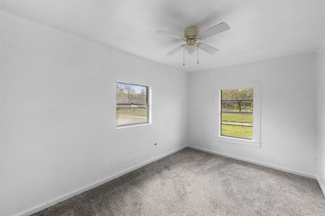 623 N Granger Street, Oakwood, TX 75855
