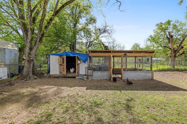 623 N Granger Street, Oakwood, TX 75855