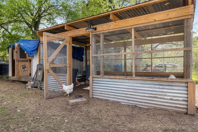 623 N Granger Street, Oakwood, TX 75855