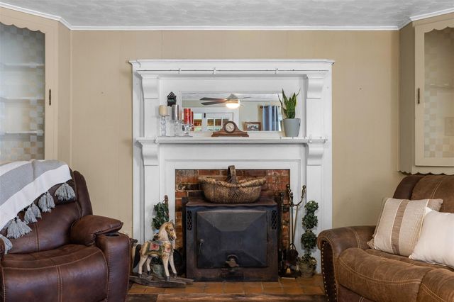 623 N Granger Street, Oakwood, TX 75855