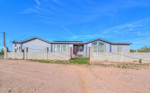 176 N ACACIA Road