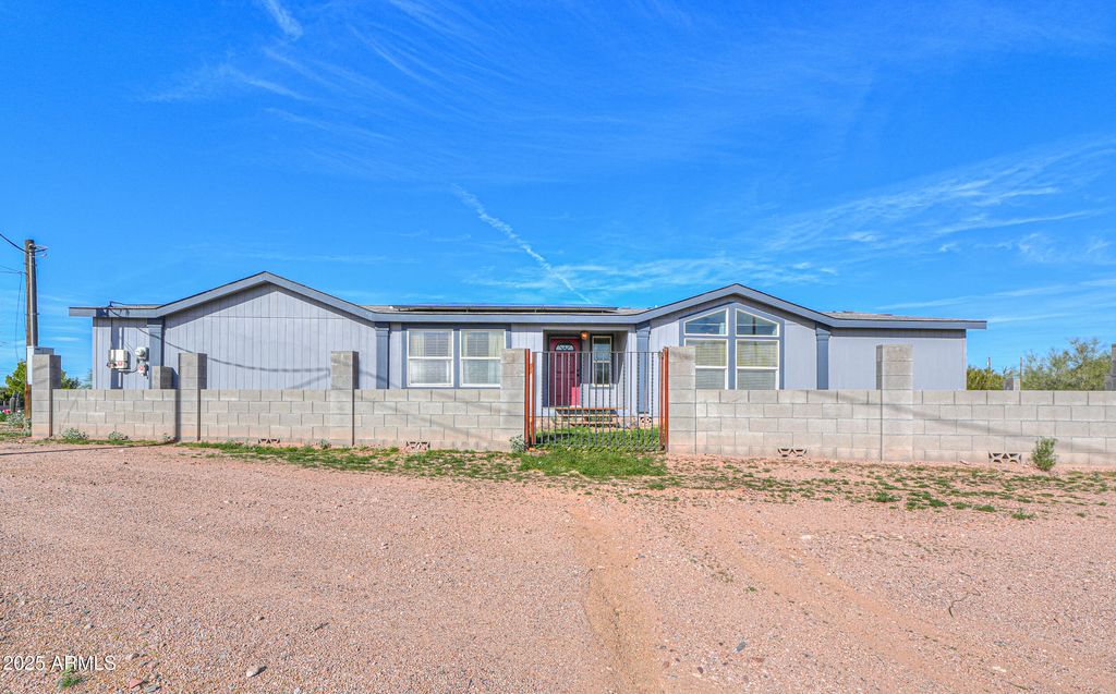 176 N ACACIA Road, Apache Junction, AZ 85119 — exterior