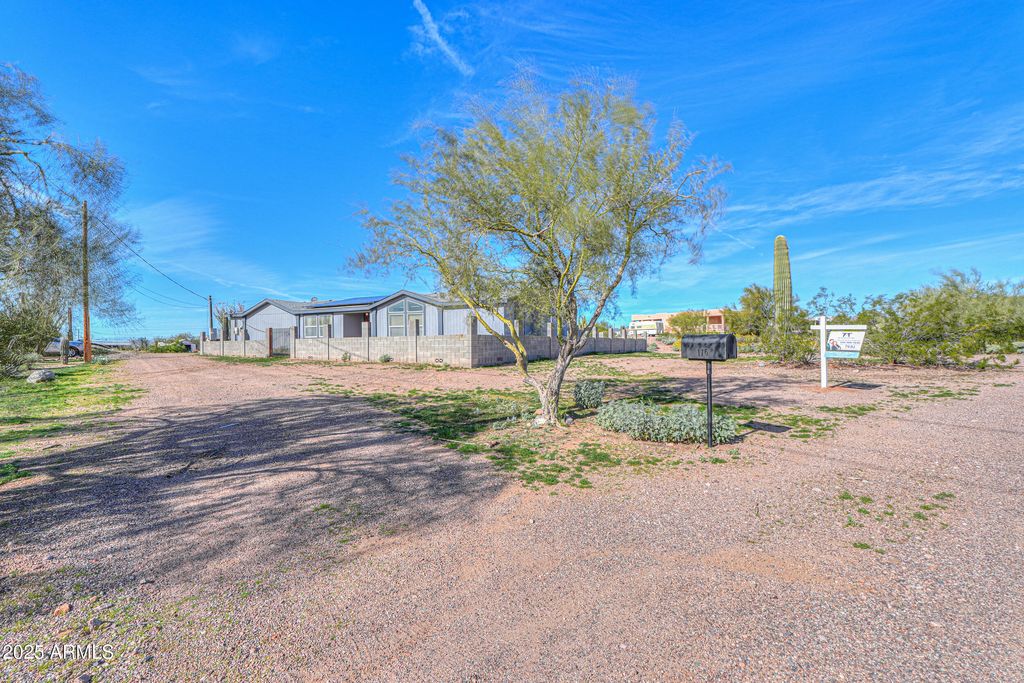 176 N ACACIA Road, Apache Junction, AZ 85119 — photo 2