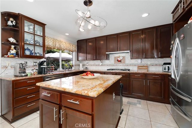 5730 Glen Oaks, La Verne, CA 91750