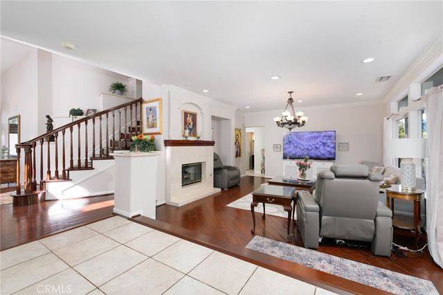 5730 Glen Oaks, La Verne, CA 91750