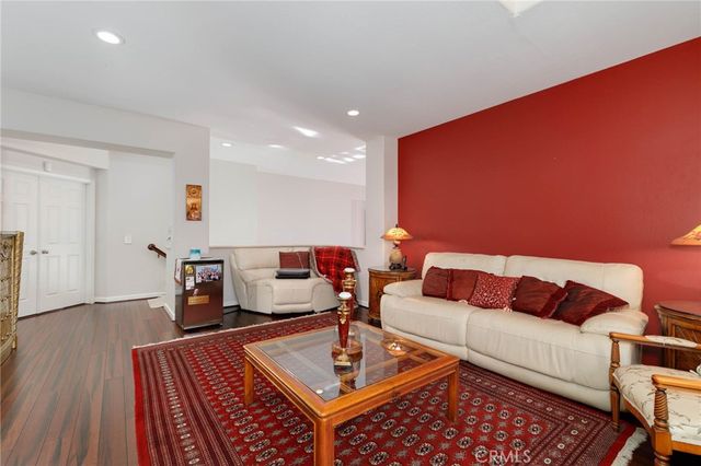 5730 Glen Oaks, La Verne, CA 91750