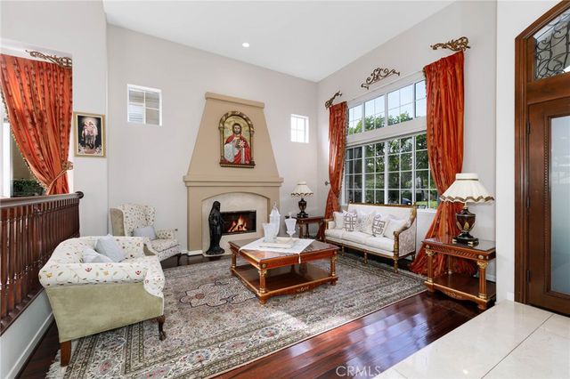 5730 Glen Oaks, La Verne, CA 91750