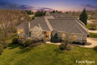 2661 Village Circle 15, Byron Center, MI 49315