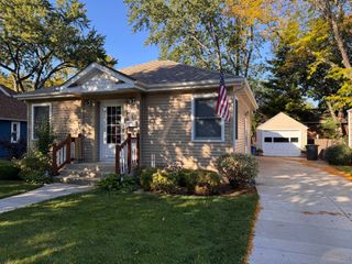 506 S 3rd Street, West Dundee, IL 60118