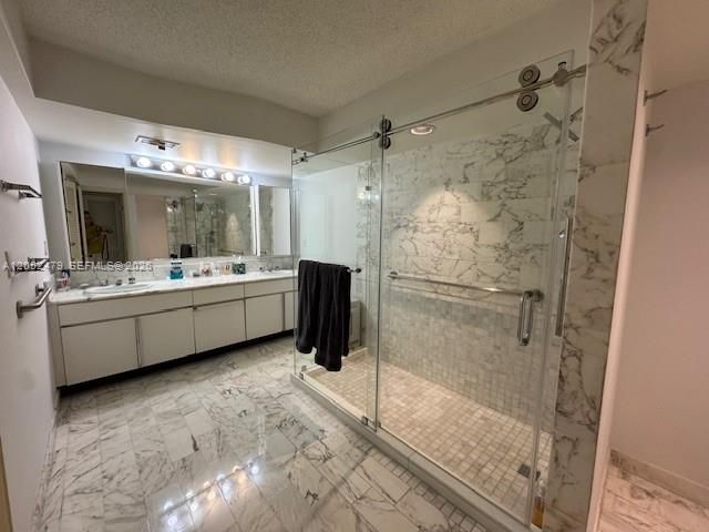 6423 Collins Ave 809, Miami Beach, FL 33141