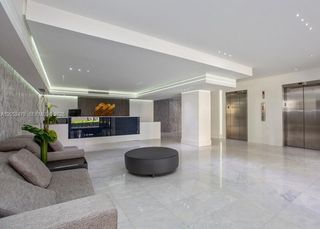 6423 Collins Ave 809, Miami Beach, FL 33141