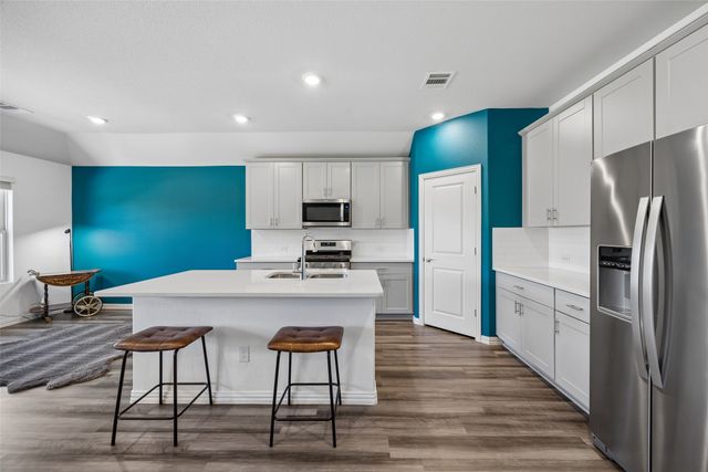 1713 Gold Mine Trail, Aubrey, TX 76227