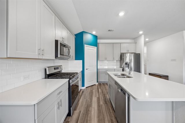 1713 Gold Mine Trail, Aubrey, TX 76227