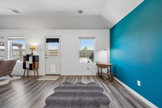 1713 Gold Mine Trail, Aubrey, TX 76227