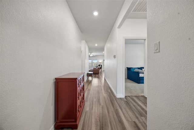 1713 Gold Mine Trail, Aubrey, TX 76227