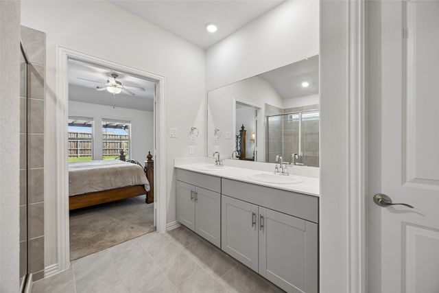 1713 Gold Mine Trail, Aubrey, TX 76227