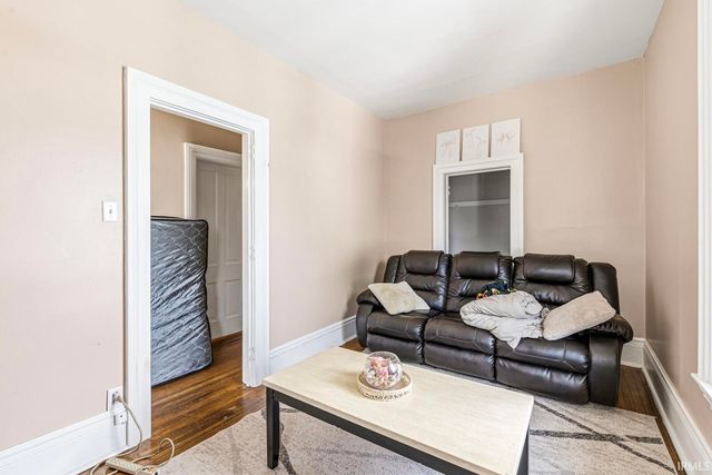 323 S 6th Street, Goshen, IN 46528