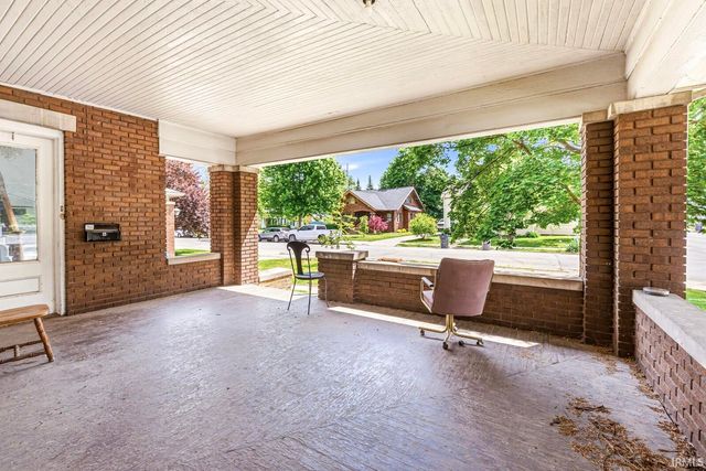 323 S 6th Street, Goshen, IN 46528