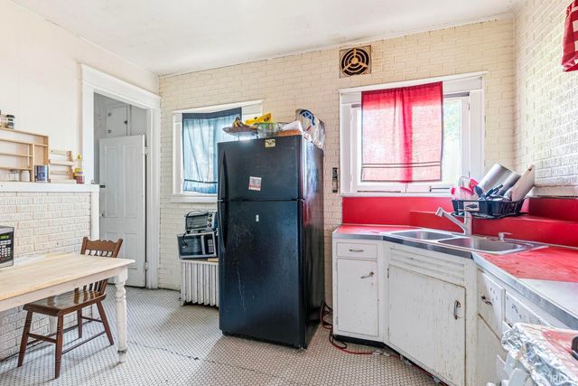 323 S 6th Street, Goshen, IN 46528