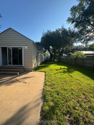 1101 East 30th Street, Bryan, TX 77802