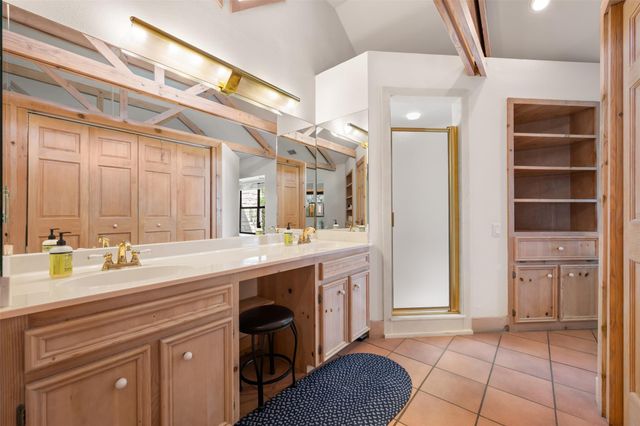 555 Hillsedge RD, Wimberley, TX 78676