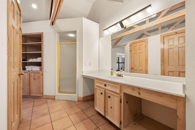 555 Hillsedge RD, Wimberley, TX 78676
