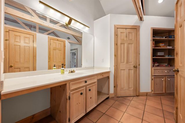 555 Hillsedge RD, Wimberley, TX 78676