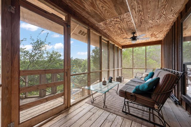 555 Hillsedge RD, Wimberley, TX 78676