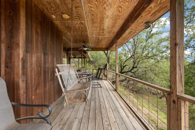 555 Hillsedge RD, Wimberley, TX 78676