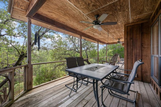 555 Hillsedge RD, Wimberley, TX 78676