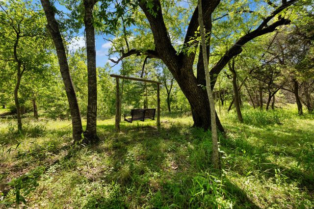 555 Hillsedge RD, Wimberley, TX 78676