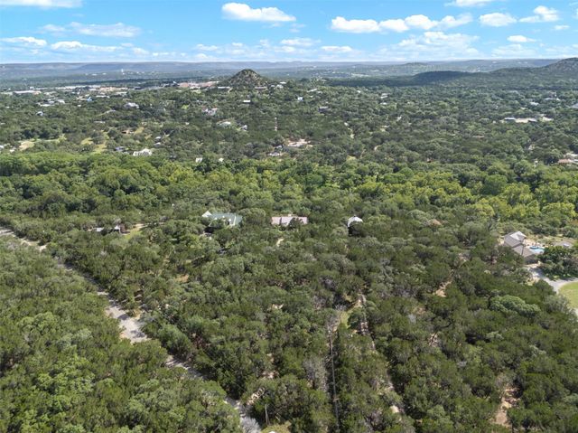 555 Hillsedge RD, Wimberley, TX 78676