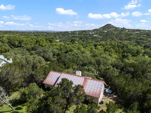 555 Hillsedge RD, Wimberley, TX 78676