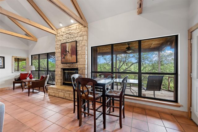 555 Hillsedge RD, Wimberley, TX 78676