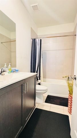 21463 NE 3rd Path, Miami, FL 33179