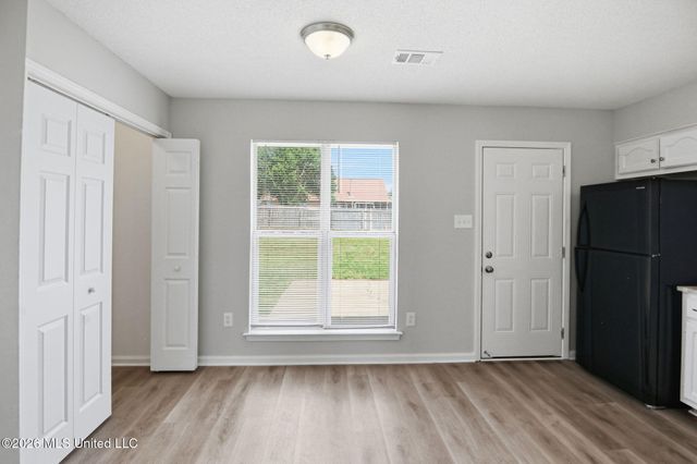 6330 Magnolia Lakes Drive, Olive Branch, MS 38654