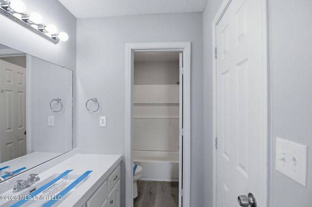 6330 Magnolia Lakes Drive, Olive Branch, MS 38654