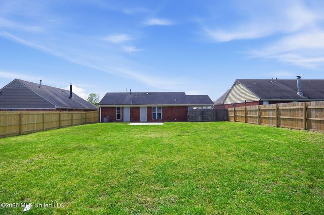 6330 Magnolia Lakes Drive, Olive Branch, MS 38654