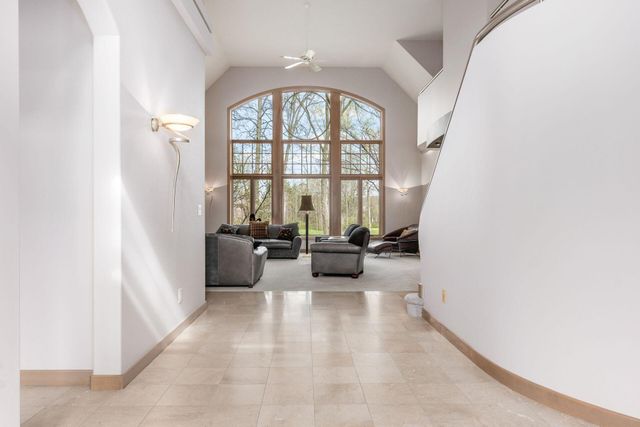 8432 Tartan Fields Drive, Dublin, OH 43017