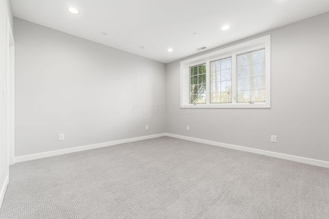 8432 Tartan Fields Drive, Dublin, OH 43017