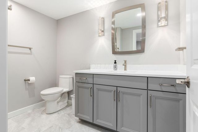 8432 Tartan Fields Drive, Dublin, OH 43017