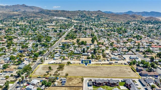 26405 Girard, Hemet, CA 92544