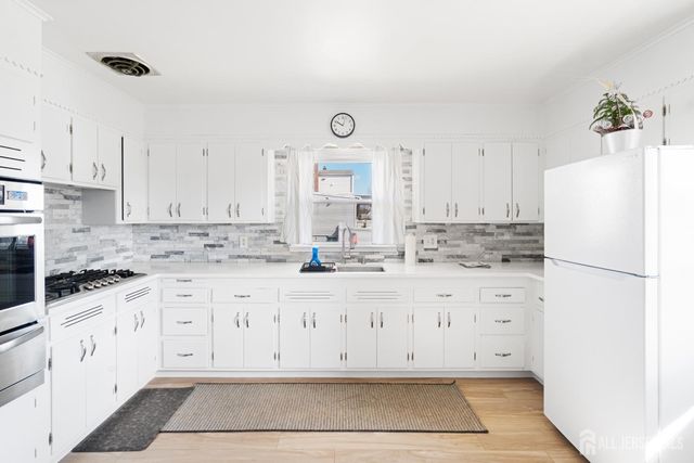 654 Colgate Avenue, Perth Amboy, NJ 08861